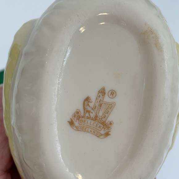 Belleek Parian China Swan Hand Crafted In Ireland With Box EUC - Picture 6 of 8